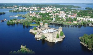 Создать мем: замок олавинлинна финляндия, савонлинна набережная финляндия, савонлинна финляндия пруд