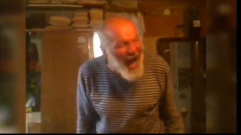 Create meme: the screaming grandfather, grandfather grandfather, grandfather yells full version