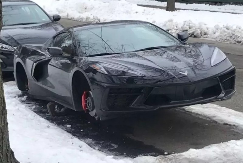 Создать мем: chevrolet corvette grand sport, c 8 corvette, chevrolet corvette stingray