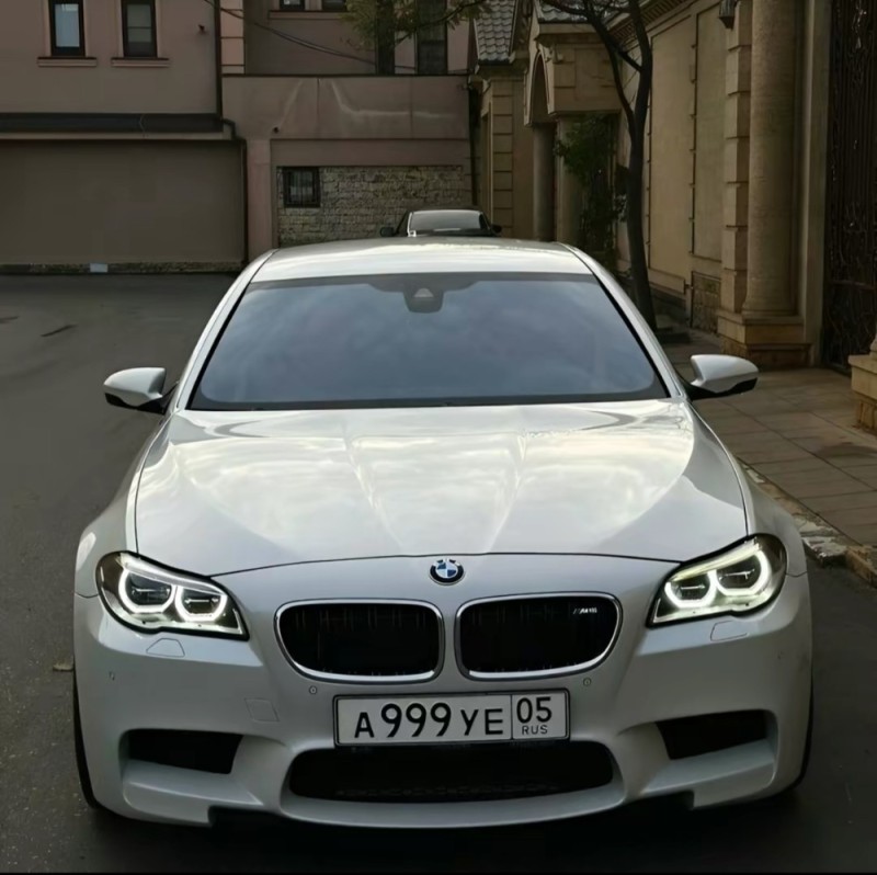 Create meme: bmw m5 f10 white, white BMW M 5, bmw m5 999