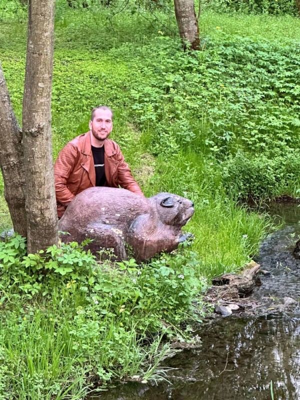 Create meme: male , lynx sculpture, beaver sculpture