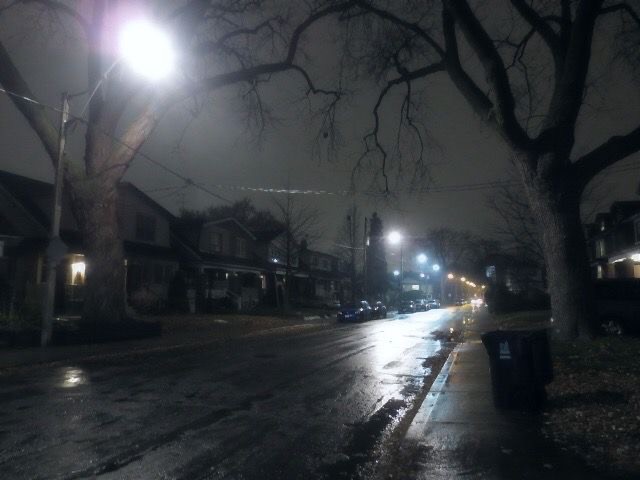 Создать мем: street at night, ночи, street lamp in the fog