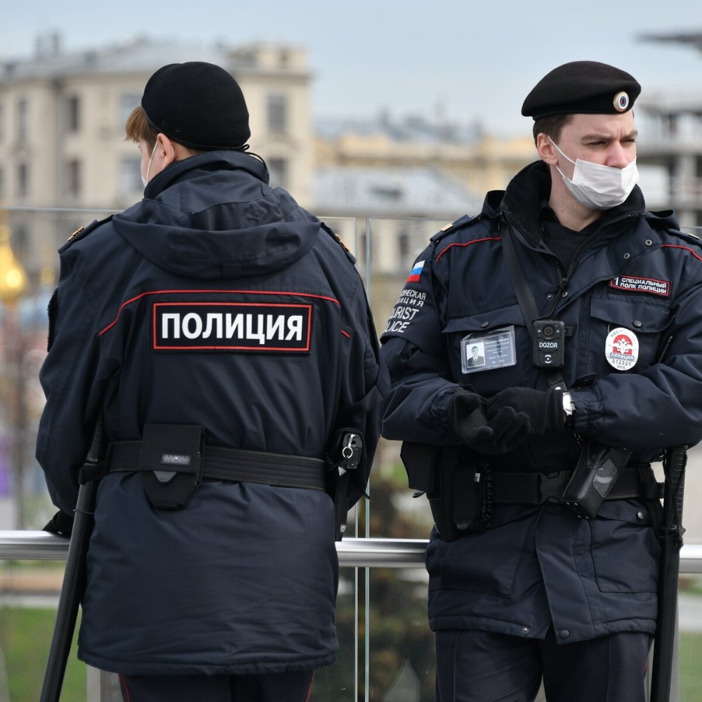 полицейские в москве