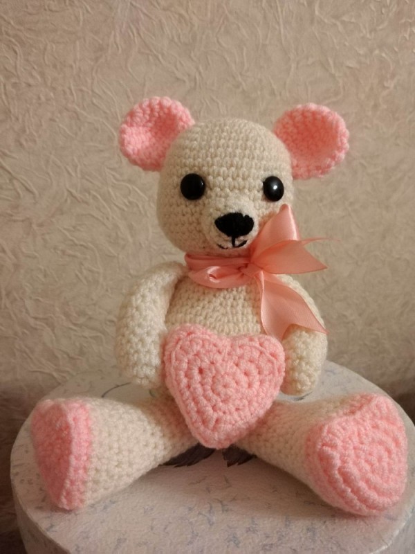 Create meme: bear amigurumi, crocheted bear, knitted toys