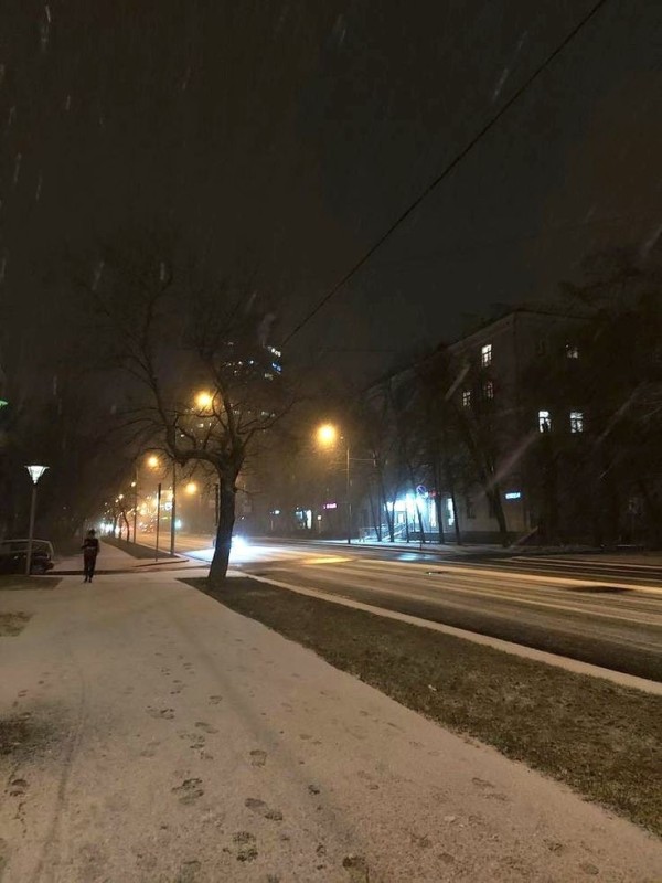 Создать мем: зима в городе, город, снег