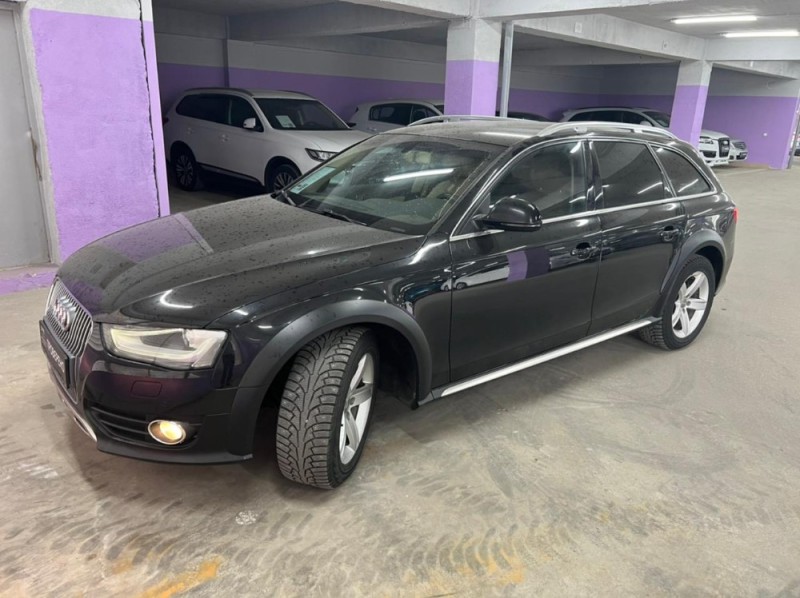 Создать мем: Audi A4 allroad IV (B8), audi универсал, audi a4 allroad r19