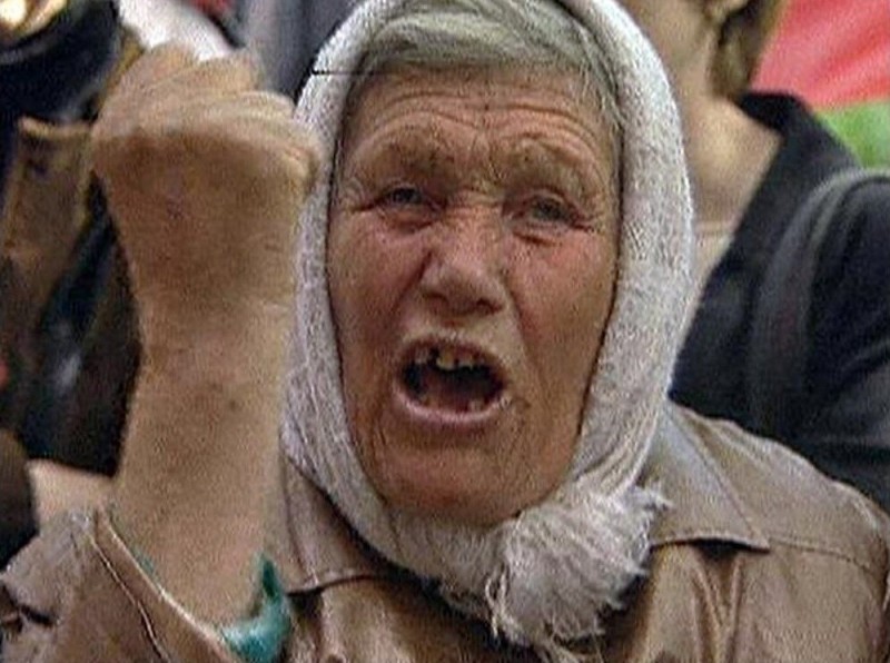 Create meme: grandma screams, granny dulya, screaming granny