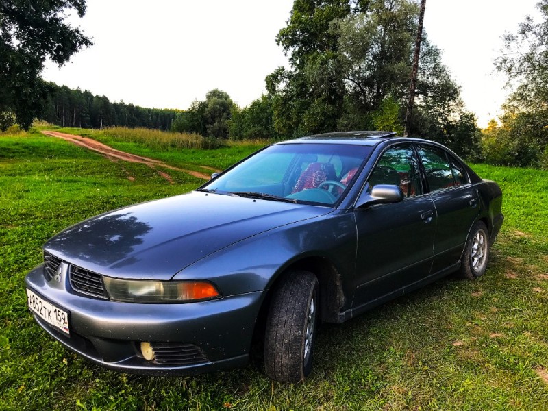 Создать мем: Mitsubishi Galant VIII, mitsubishi galant 2002, mitsubishi galant 2001