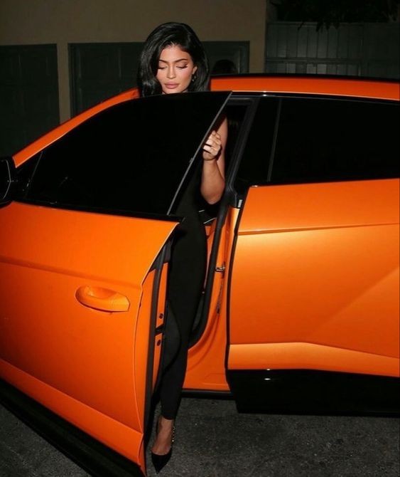 Create meme: Kylie Jenner, Kylie Jenner's cars, Kylie Jenner's Urus