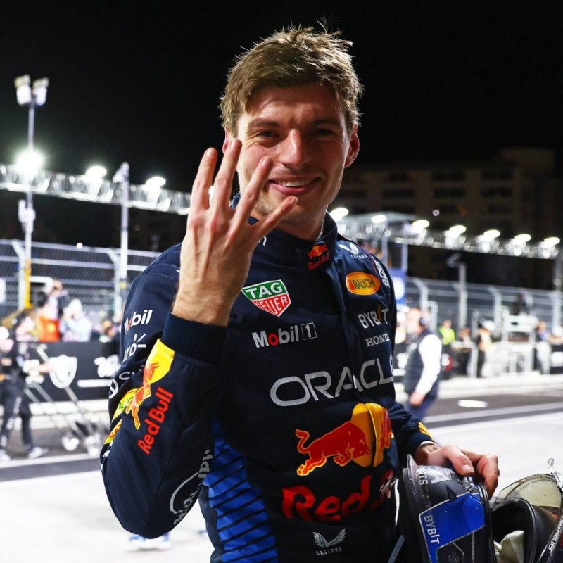 Создать мем: макс ферстаппен чемпион 2021, infiniti red bull racing, макс ферстаппен гонщик