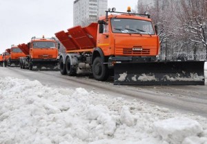 Создать мем: камаз смоленскавтодор, трактор убирает снег в санкт-петербурге, чистят снег в чебоксарах