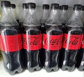 Создать мем: coca cola 2 л, coca cola производитель, новая кока кола