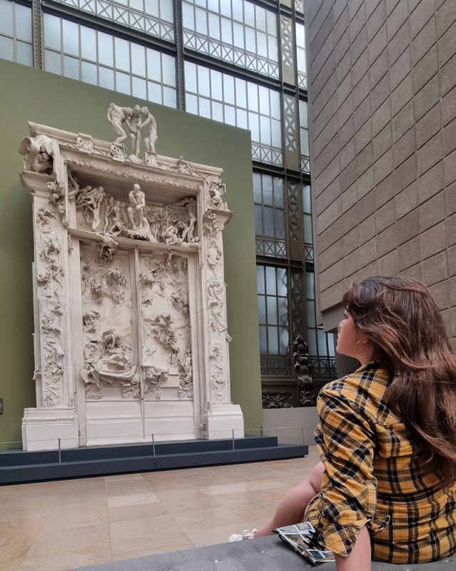 Create meme: girl , Rodin the gates of hell, Rodin The Gates of Hell at the Orsay Museum