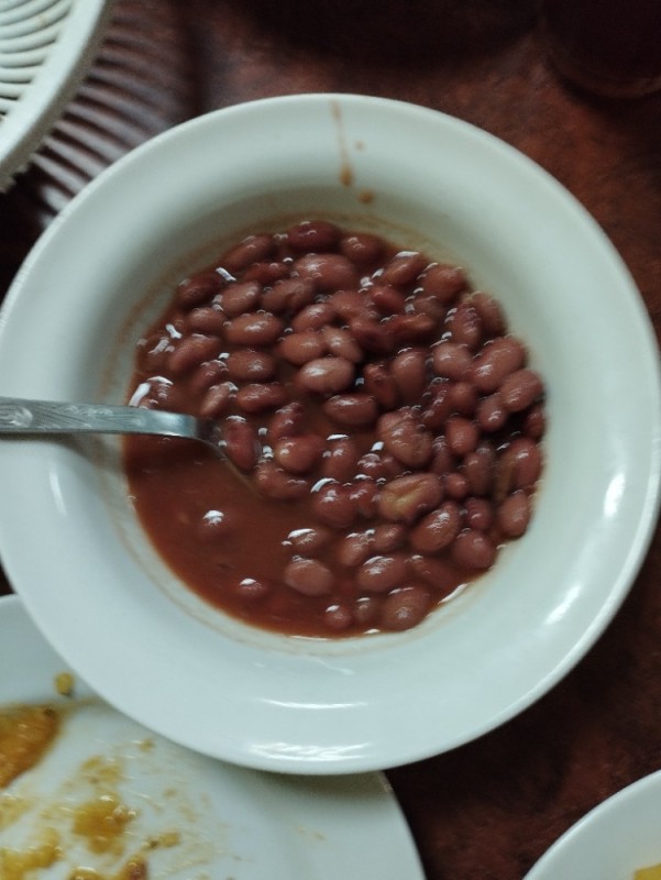Create meme: beans in tomato sauce, red beans, bean soup