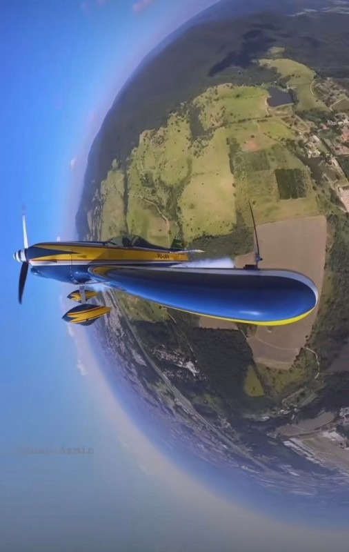 Create meme: the plane , aerobatic aircraft extra 300s, aerobatics 