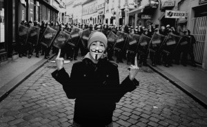 Создать мем: анонимус, маска хакера, anonymous post