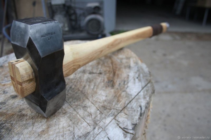 Create meme: hammer sledgehammer, sledgehammer (blacksmith's hammer), 5000, sledgehammer handle