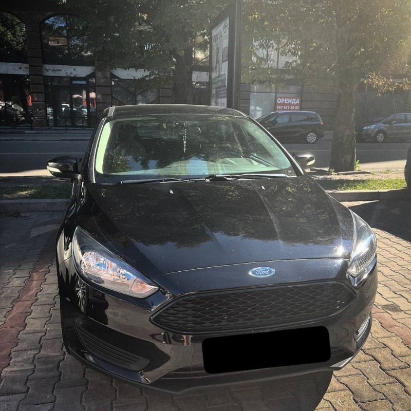 Create meme: focus ford, black ford focus, grey ford focus