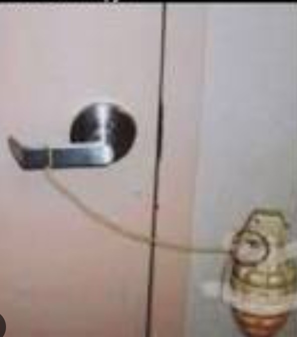 Create meme: door handle, Make fun of a friend, error 