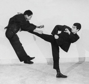 Create meme: Bruce Lee, self-defense techniques from Bruce Lee, bruce lee