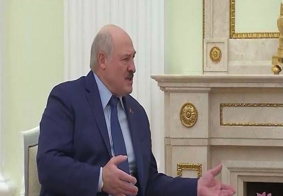 Create meme: Lukashenko meme, Alexander Lukashenko , Lukashenko and I'll show you now