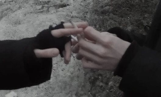 Create meme: hands of couples, black gloves aesthetics, photos of friends