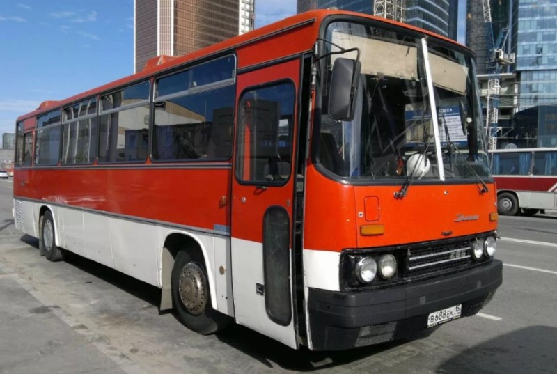 Create meme: Ikarus 250 , The Ikarus bus is new, bus Ikarus