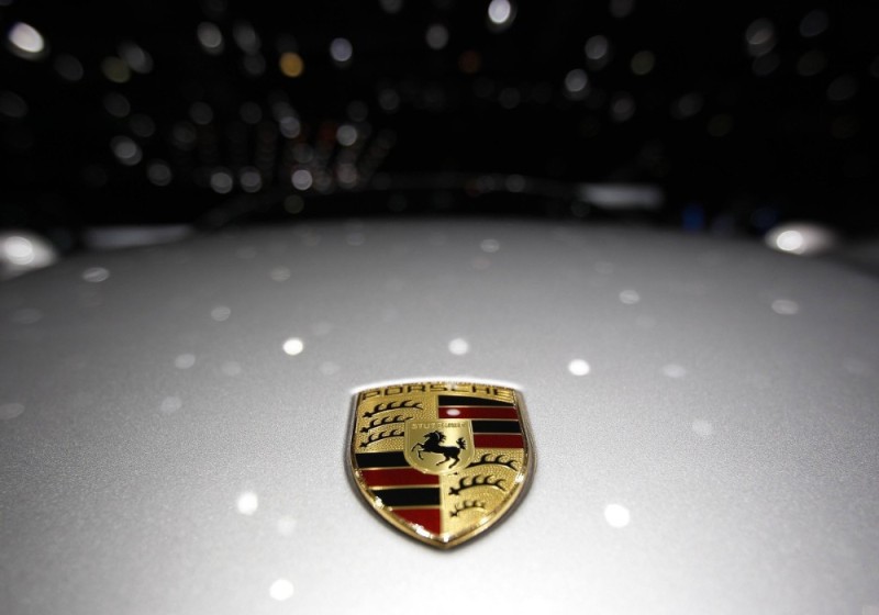 Create meme: porsche , porsche logo, porsche 958 cayenne badge