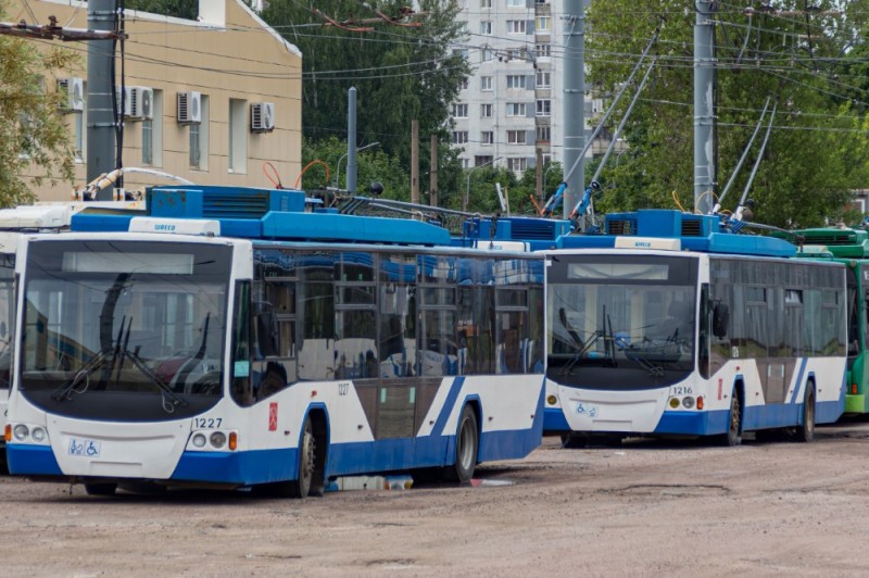 Create meme: modern trolleybuses, trolleybuses in St. Petersburg, trolleybus 