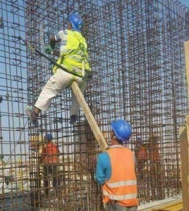 Создать мем: ремонт стройка, крутой строитель, construction worker