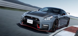 Создать мем: Peugeot 4007, nissan gtr nismo 2021, nissan gtr 2017