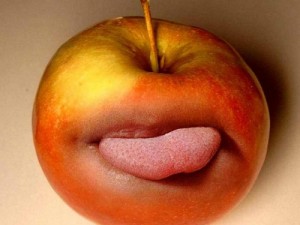 Создать мем: маленькие яблочки, funny, язык