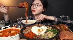 Create meme: mukbang korea, mokpan or mukbang, eat with boki season 2