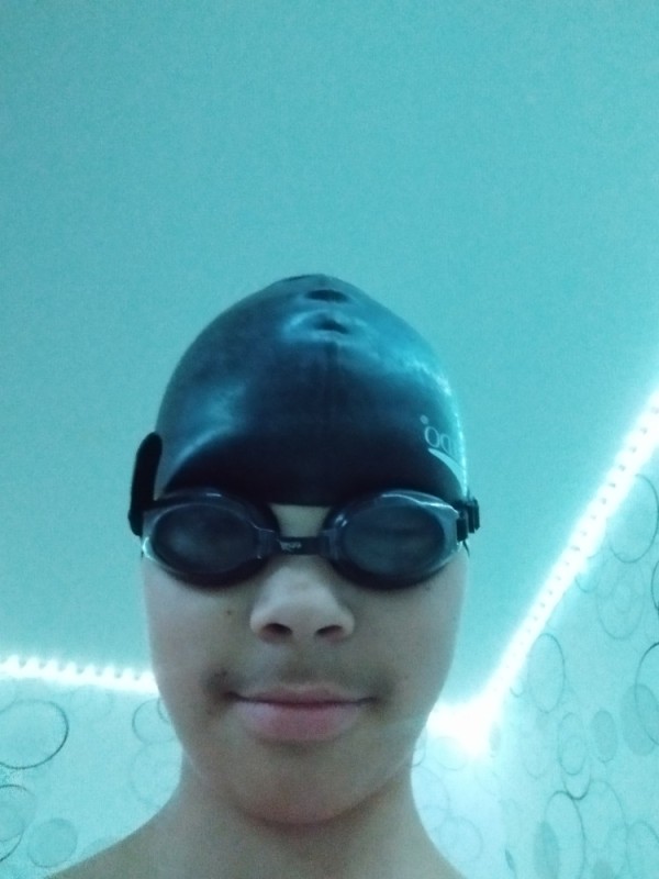 Create meme: men's swimming cap, cap for the pool, goggles