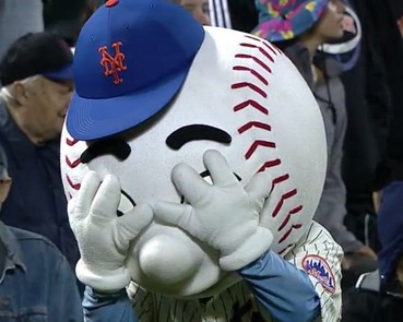 Создать мем: goofball mascot baseball, mr. met, go маскот