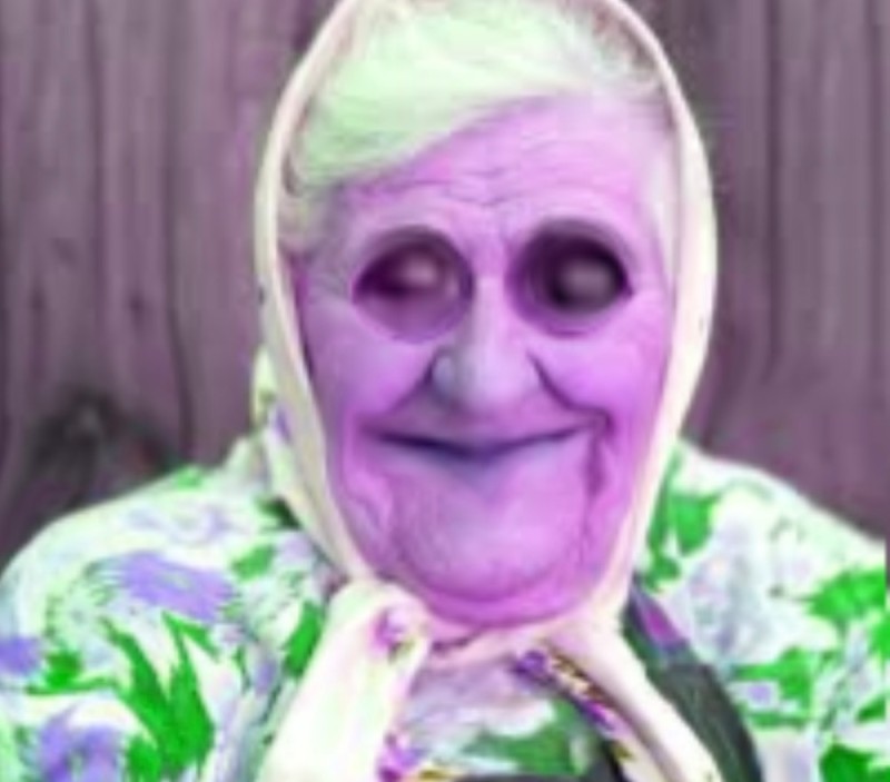Создать мем: лицо бабушки, бабки, бабка в платке