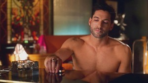 Создать мем: tom ellis торс, том эллис торс, tom ellis lucifer