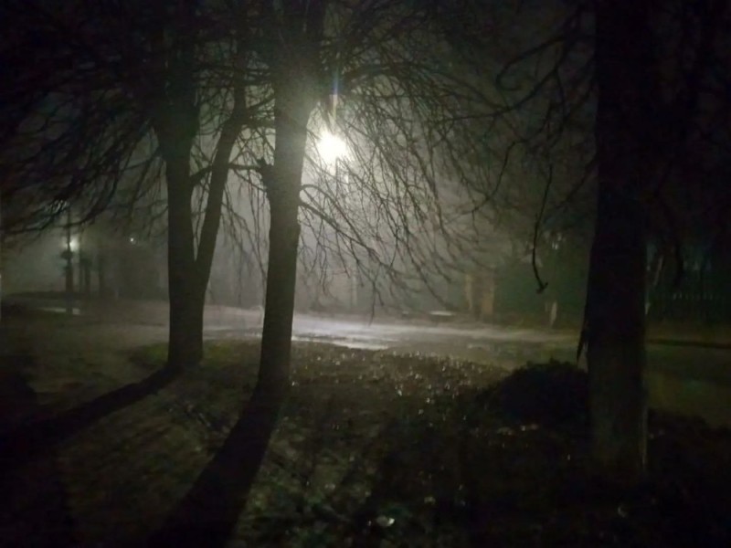 Создать мем: город в тумане, ночная, туман