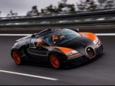 Создать мем: бугатти вейрон супер спорт, машина bugatti veyron, bugatti veyron 16 4 grand sport