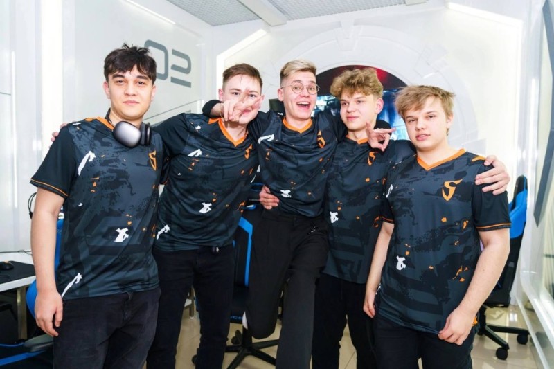 Создать мем: fnatic lol, киберспорт team spirit, команда