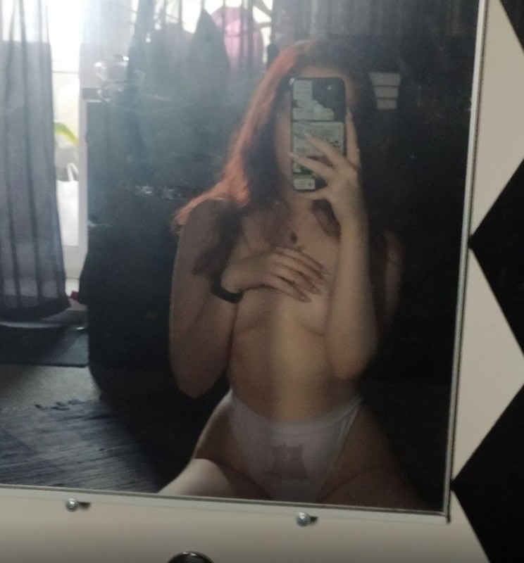 Создать мем: nude leaks, @ohrana_otmena98 ню, человек