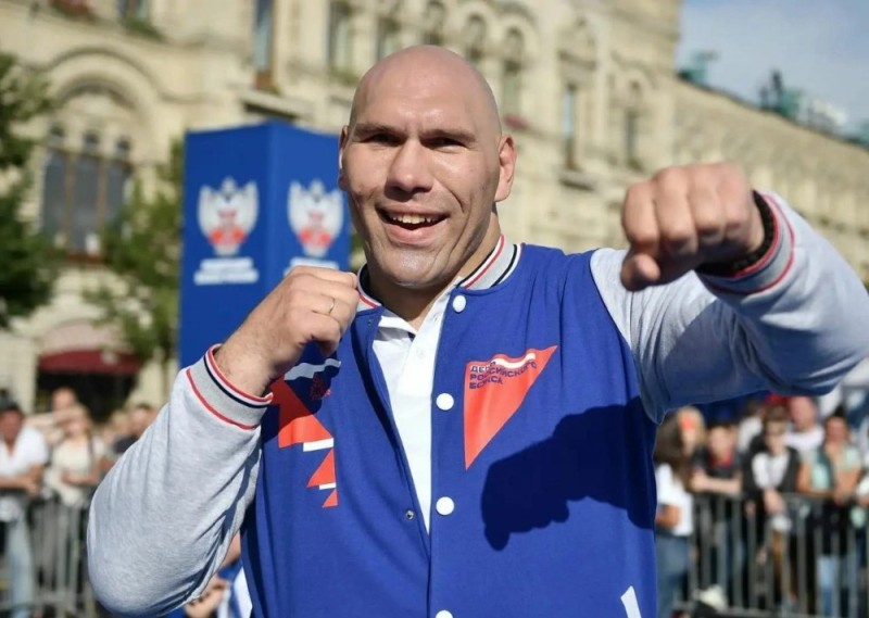 Create meme: Nikolai Valuev , valuev is a boxer, nikolai valuev smiles