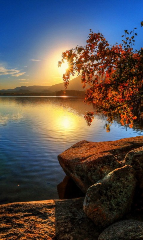 Создать мем: озеро тургояк, показать. природу. и. закат, осенний закат