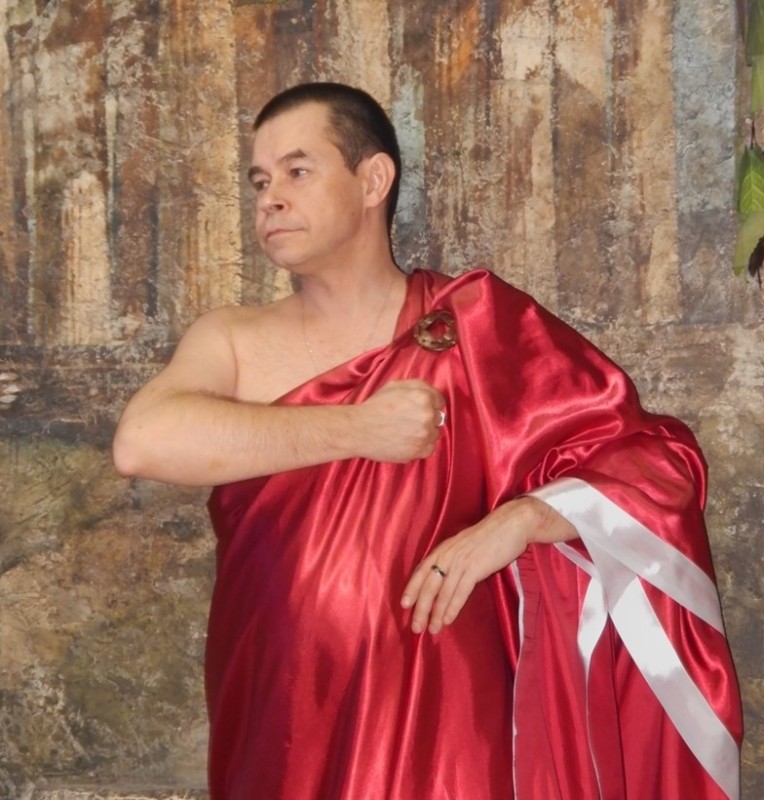 Create meme: Caesar's costume, Caesar Emperor costume, The costume of the Emperor of Rome, 50-52.