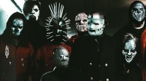 Создать мем: slipknot psychosocial album, slipknot кори тейлор, slipknot состав 2021