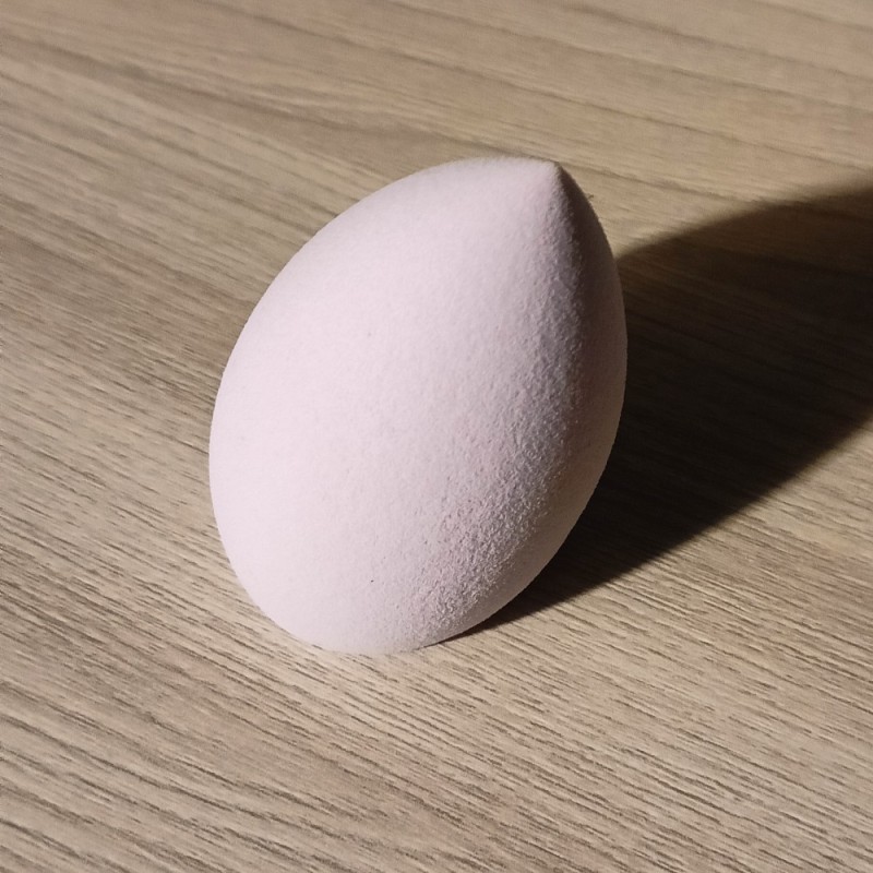 Create meme: beautyblender original sponge, sponge for makeup smooth, sponge for powder