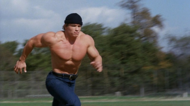 Create meme: Arnold Schwarzenegger , schwarzenegger runs meme, Arnold Schwarzenegger is running