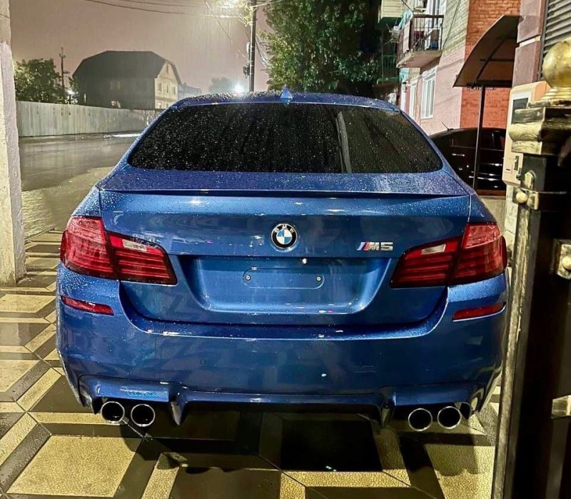 Create meme: V BMW M5 (F10), bmw m5 f90, bmw m 5 f 10