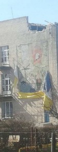 Создать мем: муралы, фасад дома, советская мозаика