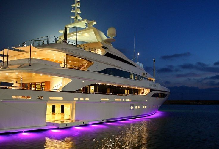 Create meme: the most beautiful yachts, luxury yacht, the most beautiful yachts in the world